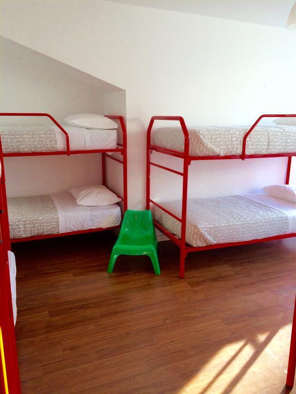 Albergue Metro *